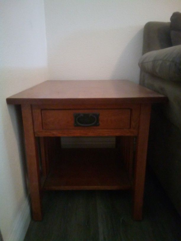 Oak End Table