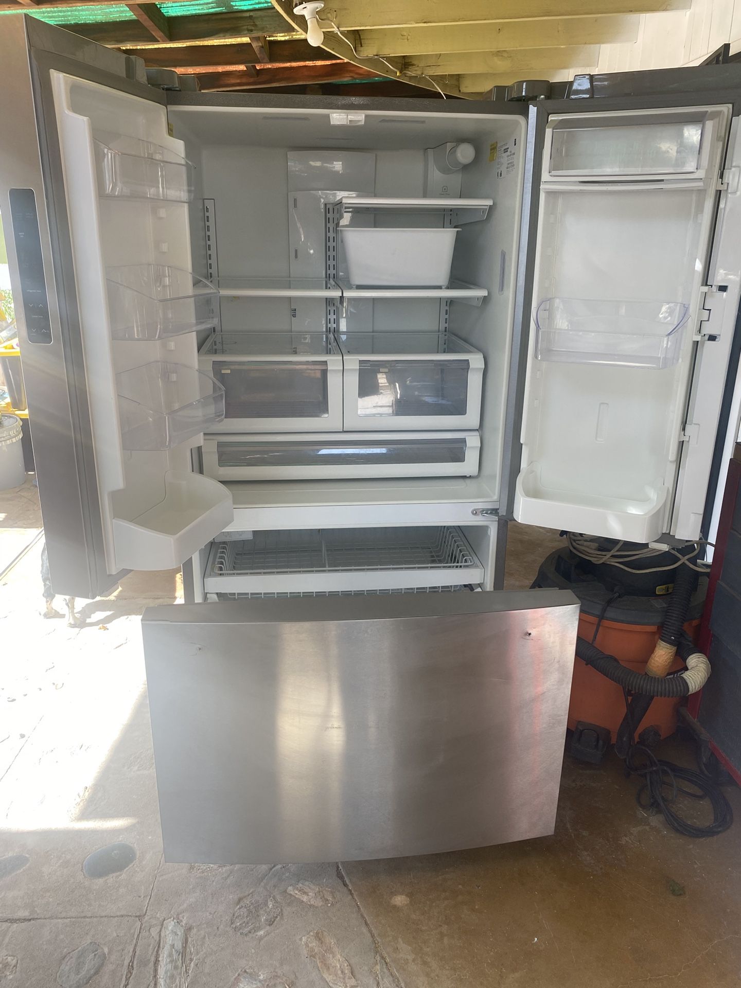 Refrigerator