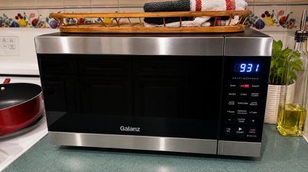 Galanz Air Fry Microwave Oven – Stainless Steel – Excellent Condition