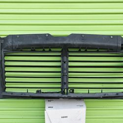 ⭐️2021-2022-2023-2024-2025 GMC YUKON DENALI/✅️✅️💯👌CHEVY SUBURBAN/TAHOE ✅️[OEM] RADIATOR SHUTTER 