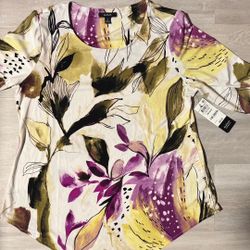 Brand New with Tags Women’s Alfani Floral Top, Size Medium