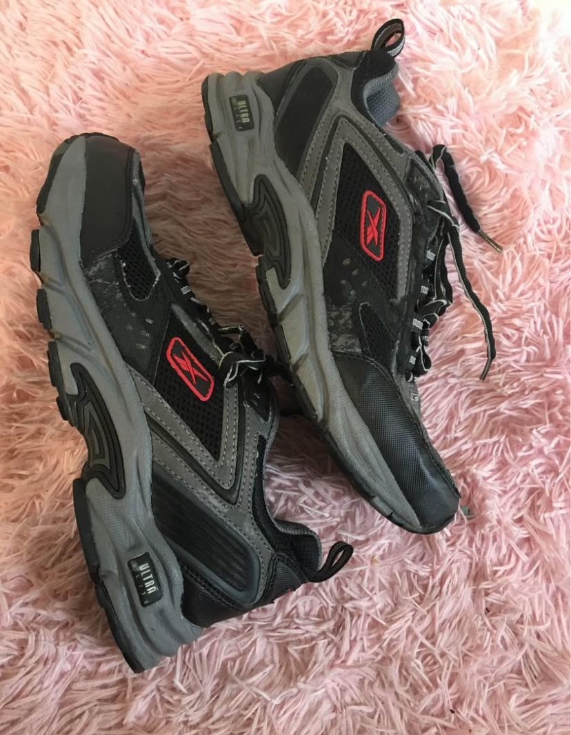 Reebok ultra lite running shoes/8.5 women’s