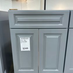 Cabinet type bathroom vanity (24" wide)