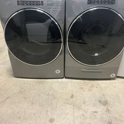 Whirlpool XXL (Like New) Washer Dryer