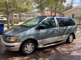2000 Toyota Sienna