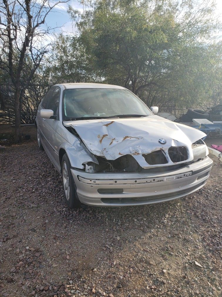 2001 BMW 325i
