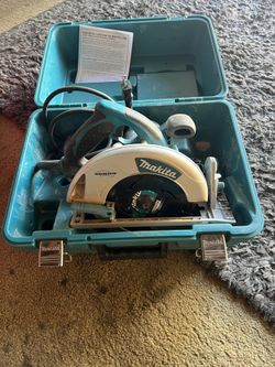 Skillsaw Malita Y Millwaki Gato De 3 Toneladas Vatery Jump