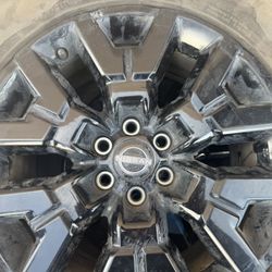 Set Of 4 Nissan Wheels With Michelin Tires (used) For 