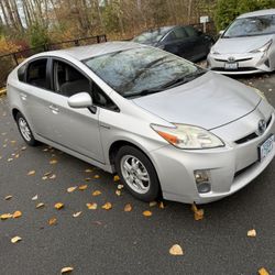 2011 Toyota Prius · Hatchback 4D