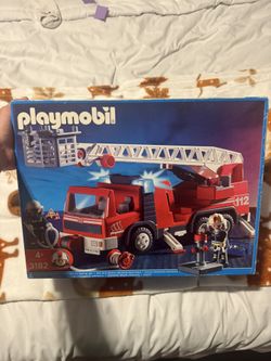 Playmobil Fire Dept. Ladder Truck Play Set 3182 NEW NIB Sealed Retired