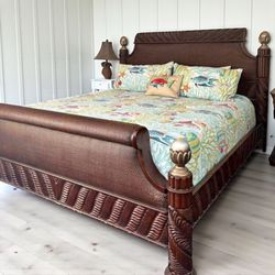 King size Bedroom Set ( Deliver Available) 