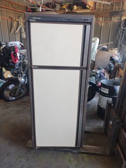 Norcold 3-way refrigerator