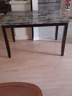 High Dining room Table