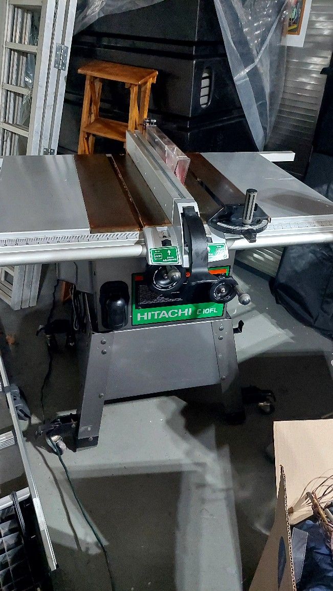 Hatachi C10FL Table Saw