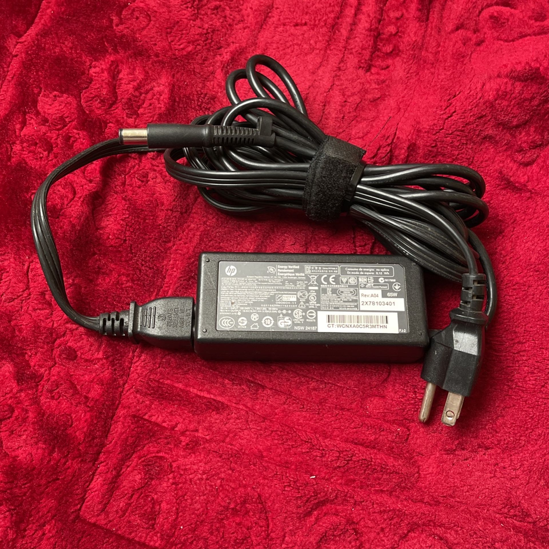 Genuine 65W 19.5V 3.33A 710412-001 Power Adapter Laptop Charger For HP 4.5*3.0mm