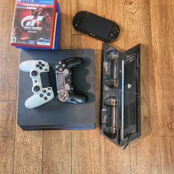 Playstation 4 With Games