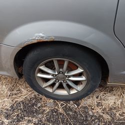 Grand carvan rims tires 350
