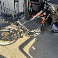 Schwinn Stingray Chopper Bike 