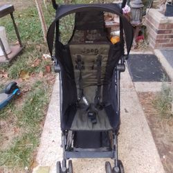 JEEP  Clutch Plus Travel Stroller (Like New) 