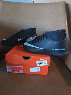Nike's size 6 youth