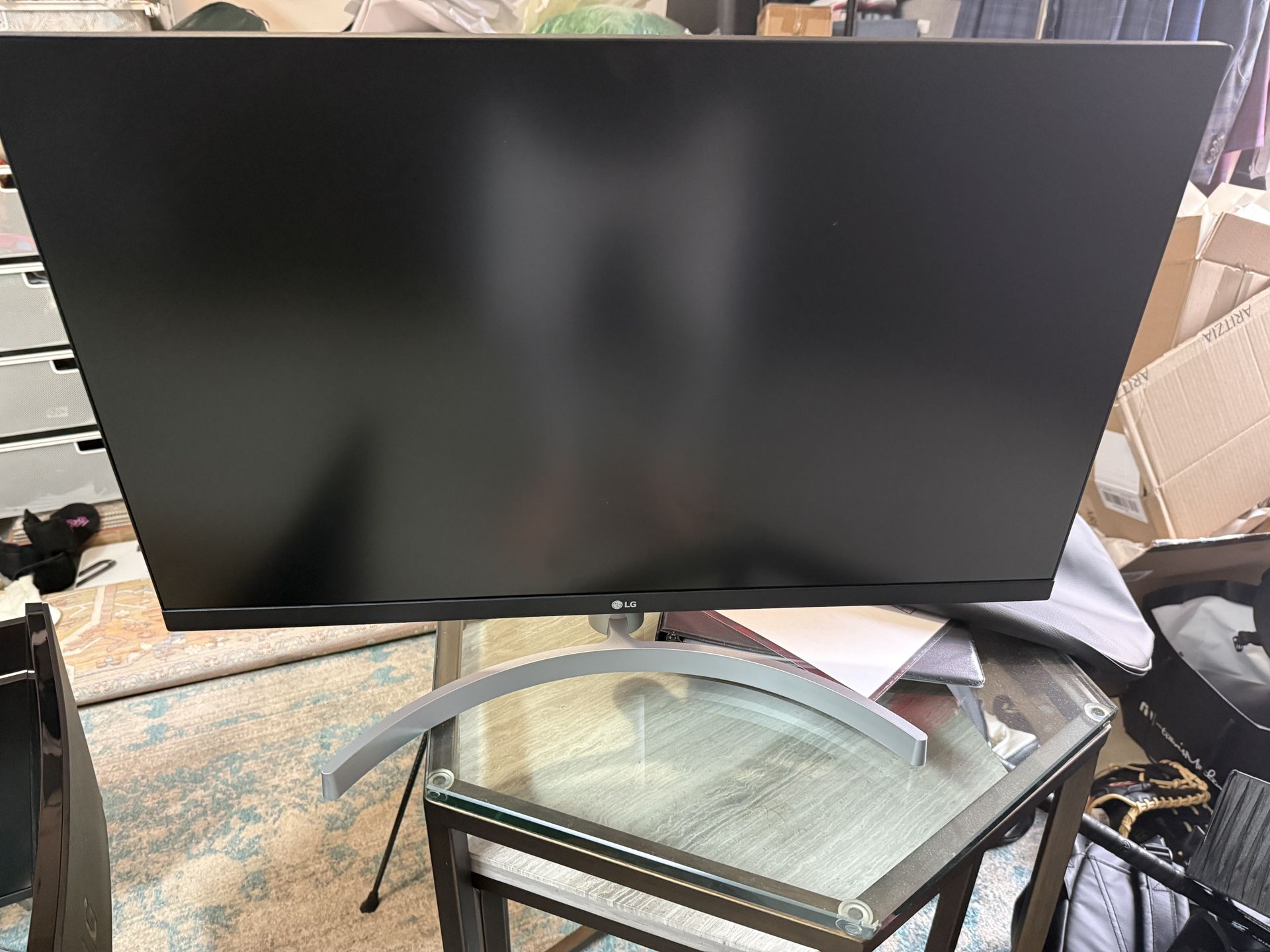 3x 27” LG Monitors