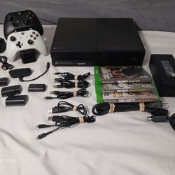 Microsoft Xbox One Console & Accessories BUNDLE