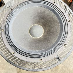 1 - EMINENCE  18 " Subwoofer Speaker