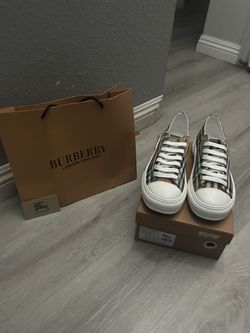 Burrberry shoes