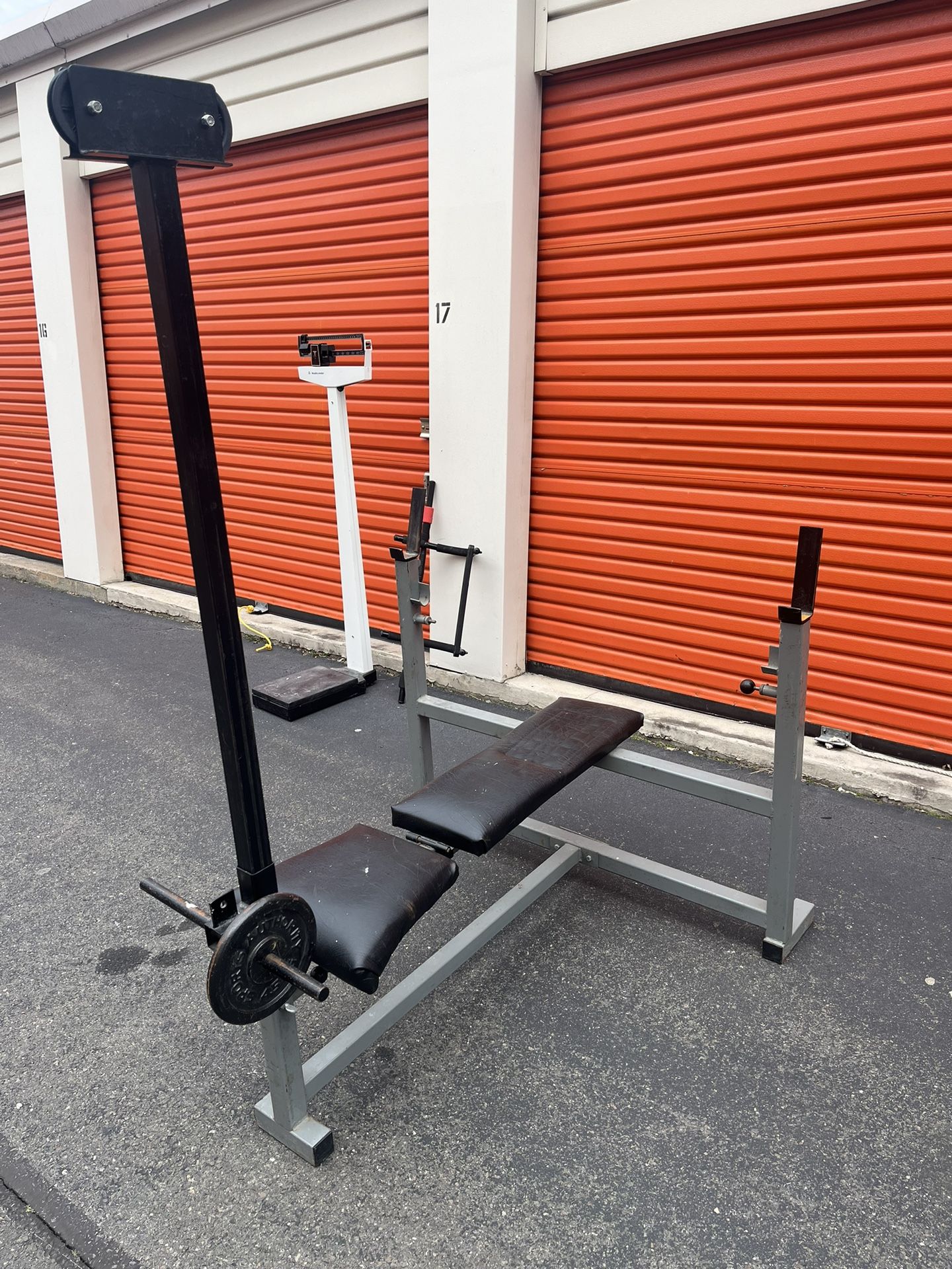 Weight Bench With Lat Bar 