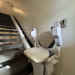 Savaria K2 Plus Staircase Chair Lift 2021