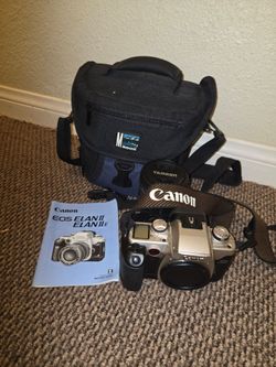 Canon EOS Elan II 35mm Film Camera Bundle