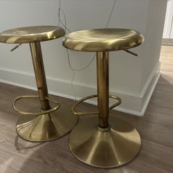 2 Bar Stools 