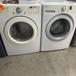 FRONT LOAD LG WASHER & GAS DRYER 