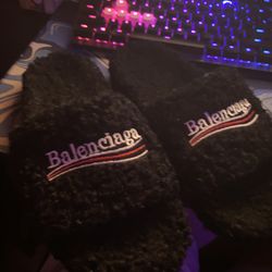 Balenciaga furry slides size 10