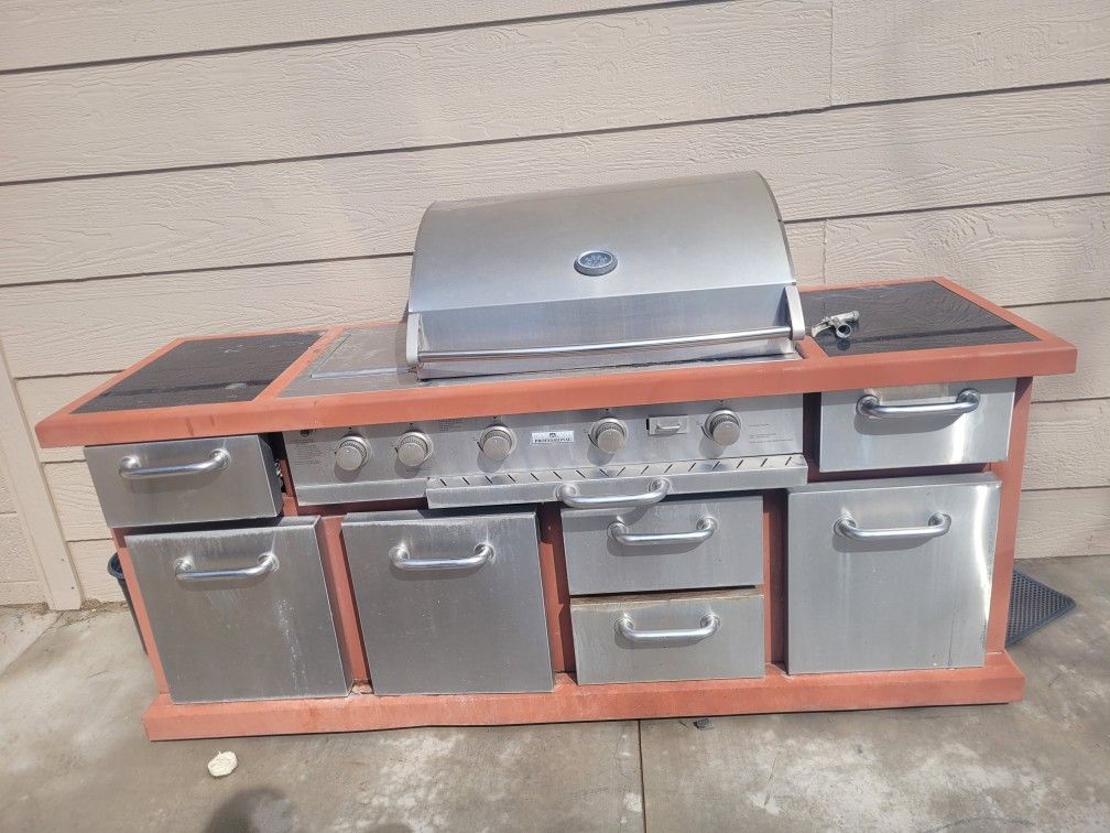 M Grill for Sale in Glendale, AZ OfferUp