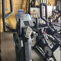 Proform Elliptical Trainer HL Cross trainer Elliptical- 300$
