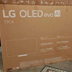 TV LG OLED 77" (C4).
