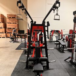 QLI Adjustable Lat Pulldown Machine