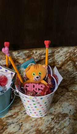 Gifts for girls $2.00