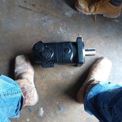 Hydraulic Orbit Motor ...Brand New