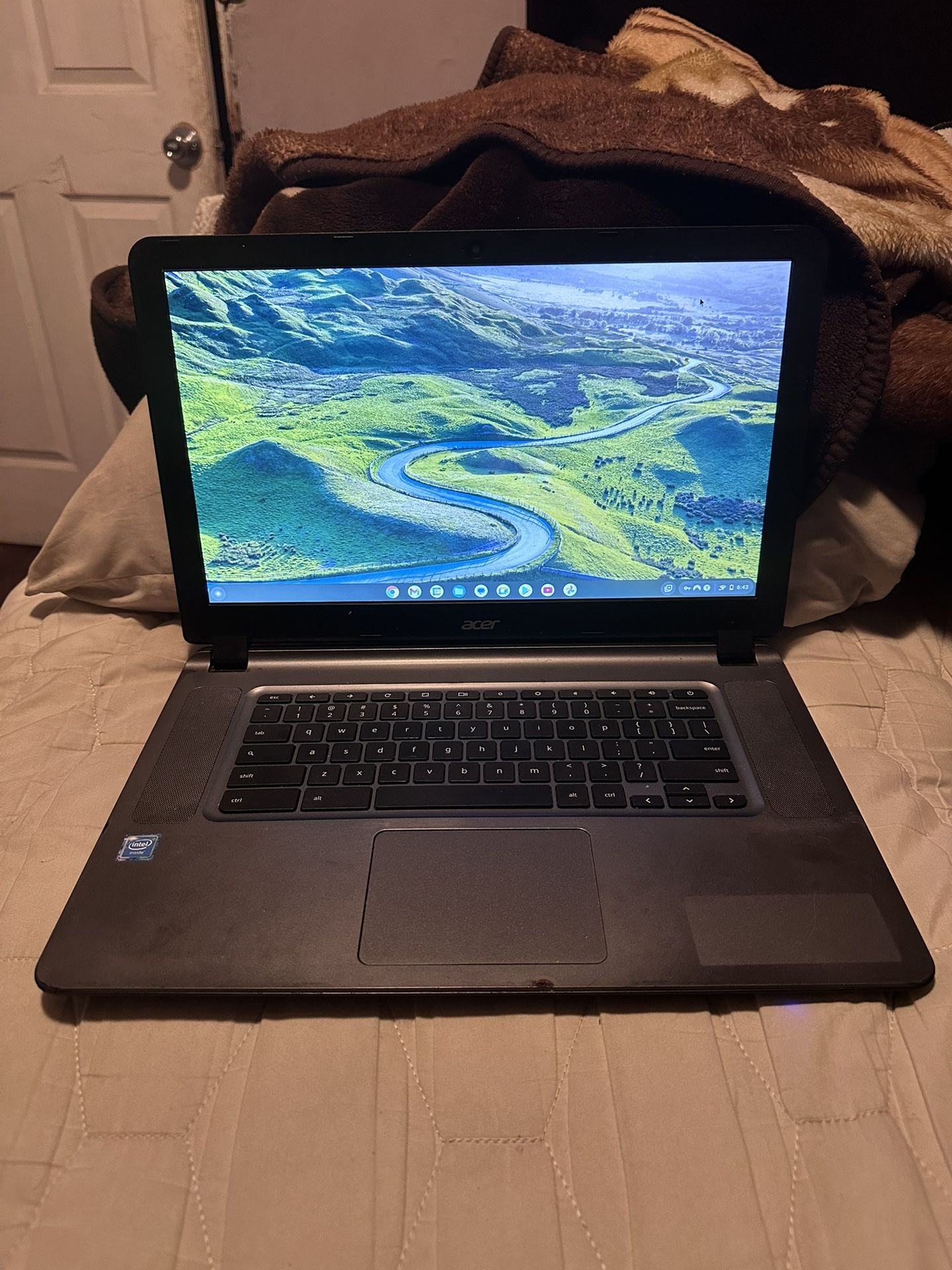 Chromebook Laptop 15.6 Inch Like New Grey/black