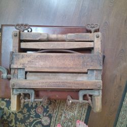 Antique Laundry Ringer Old