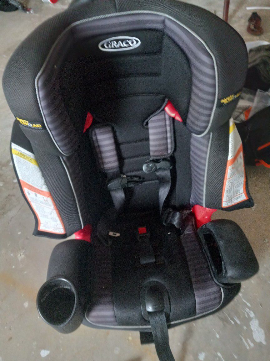 Gently used Graco forward facing carseat