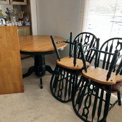 Dining Room Table 42” Round 