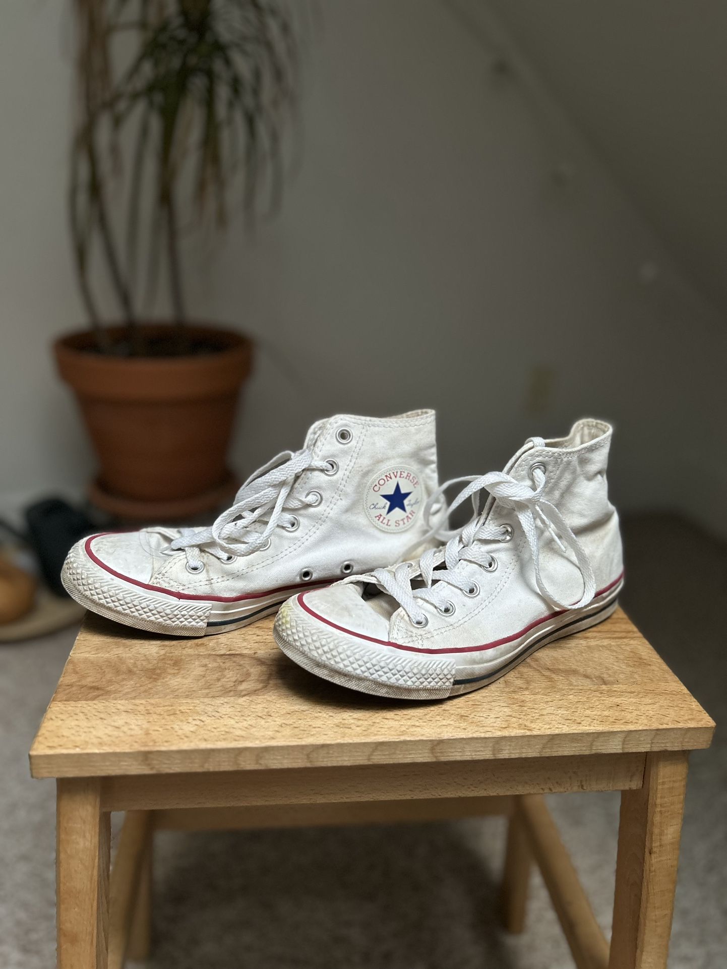 Converse White Hi Top Shoes W7 M5
