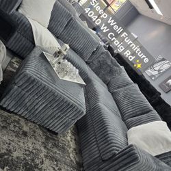✨️ Sectional Sofa ✨️ Furniture Queen Bedrooms,  Dining Avail 