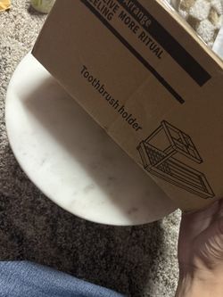 Toothbrush holder