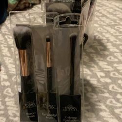 Make Up