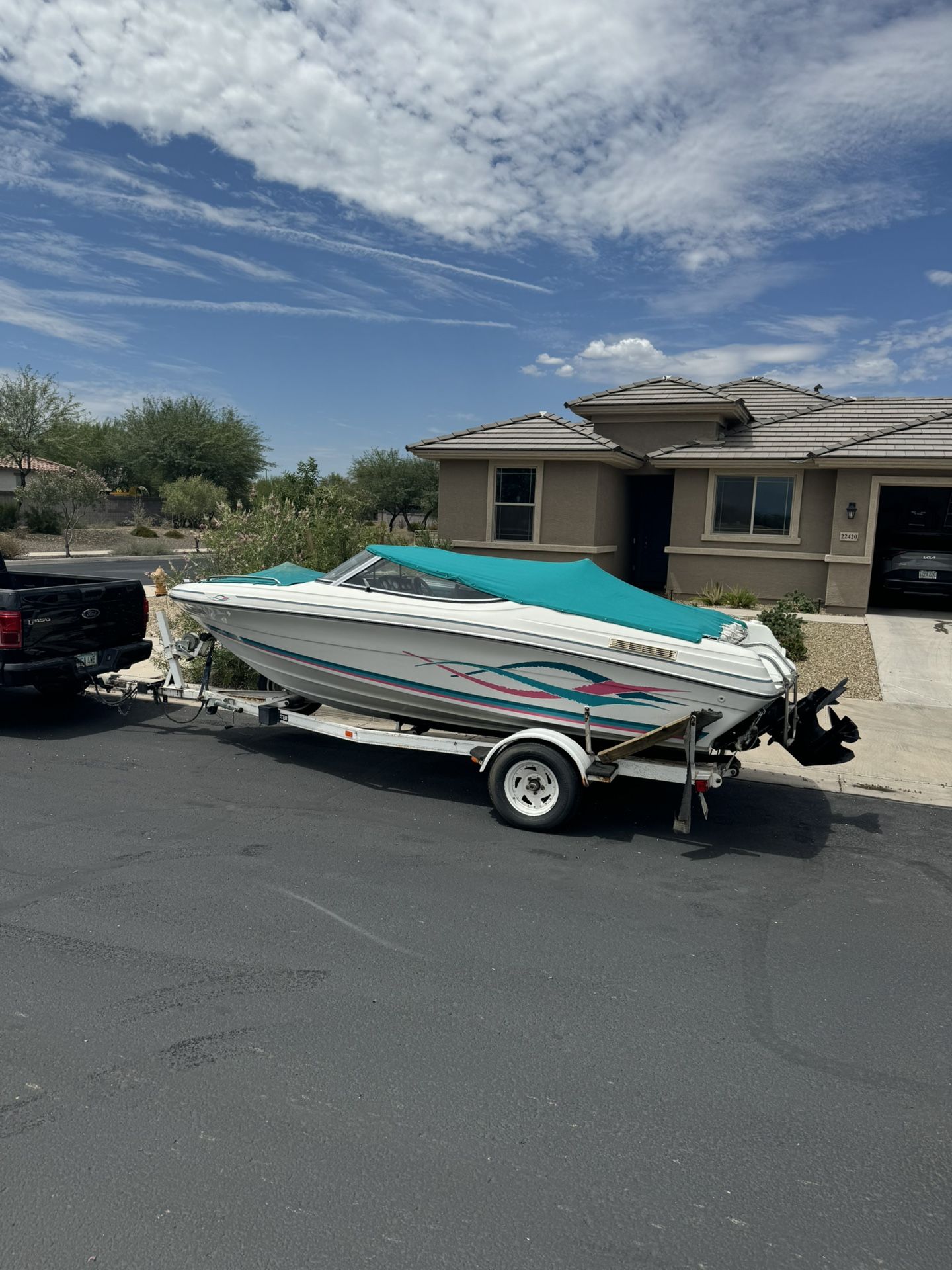 1993 Rinker Captiva 18.6
