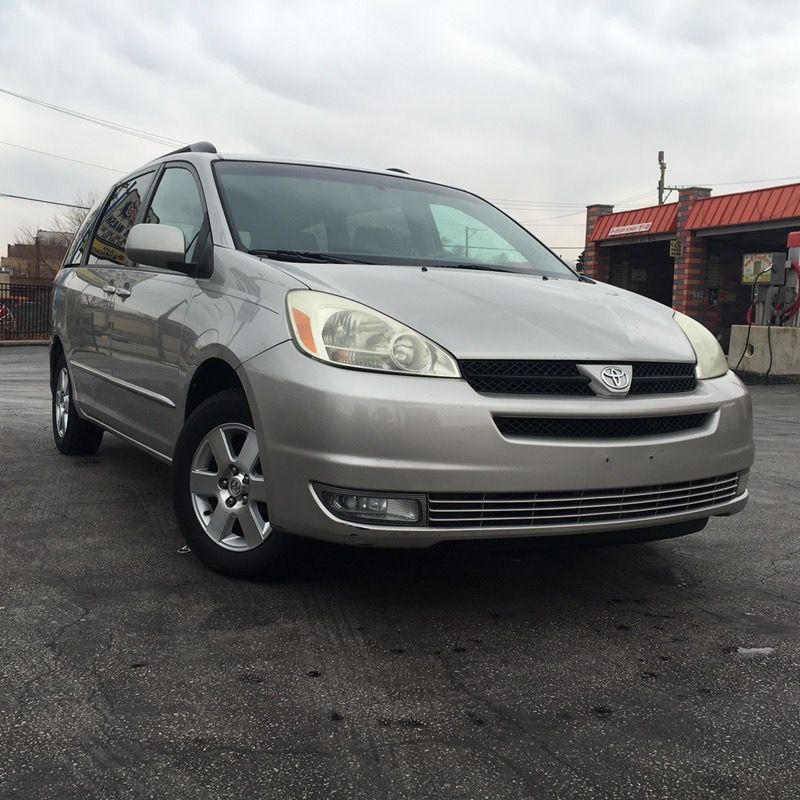 Toyota Sienna 2004